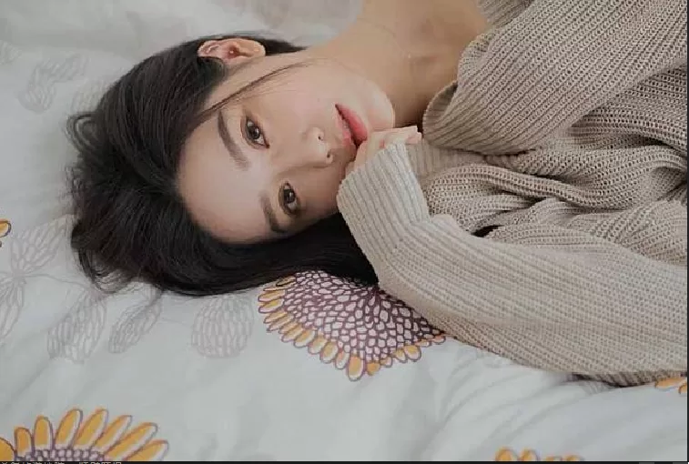 16歲就有400萬粉絲！無名小站網紅正妹「小予」14年後現況曝光，與交往近4年男友放閃♡